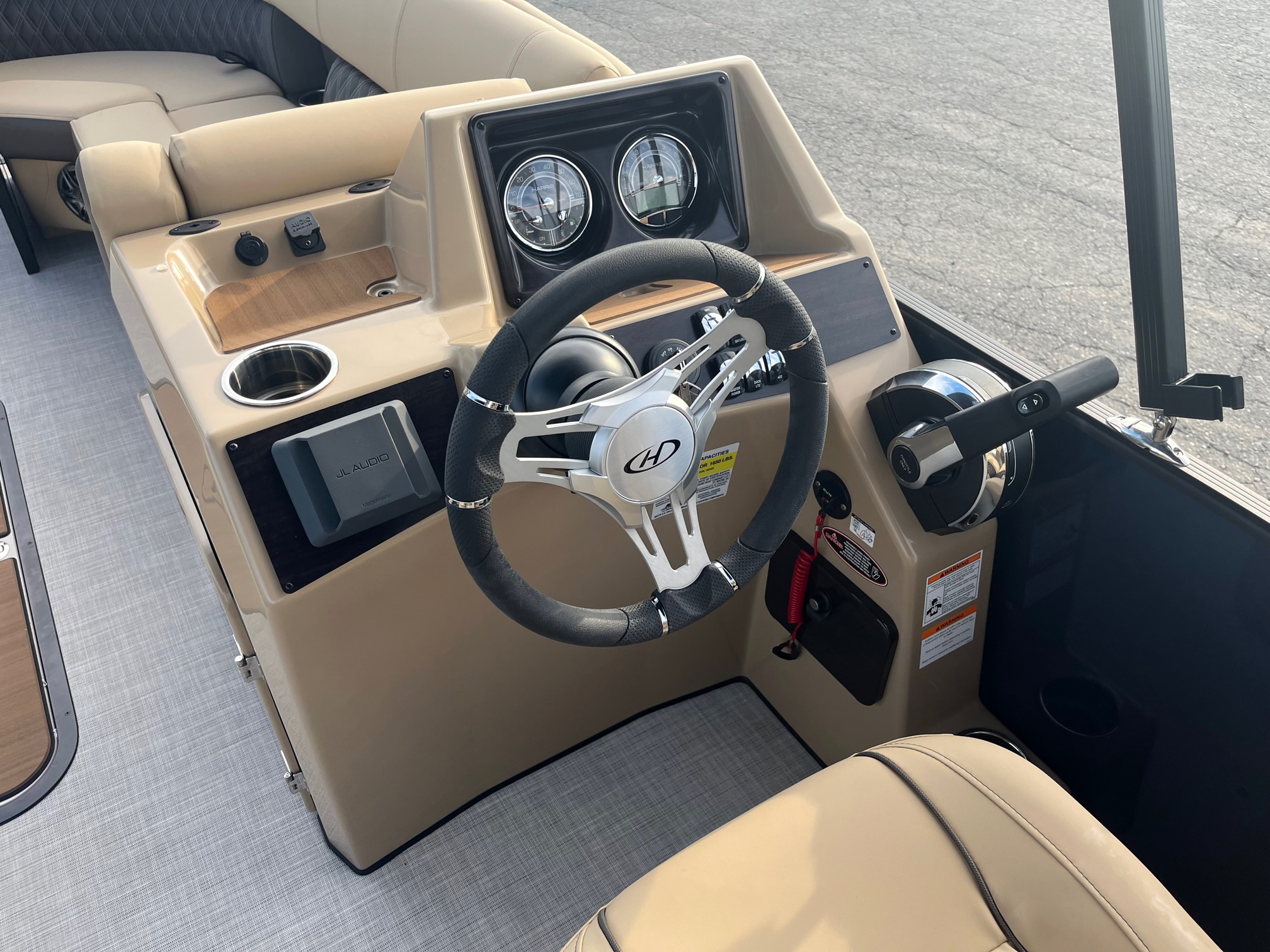 2023 Harris Sunliner 230 with 200HP Mercury - Photo 13